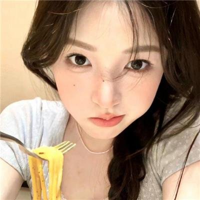 倒挂的爱丽丝