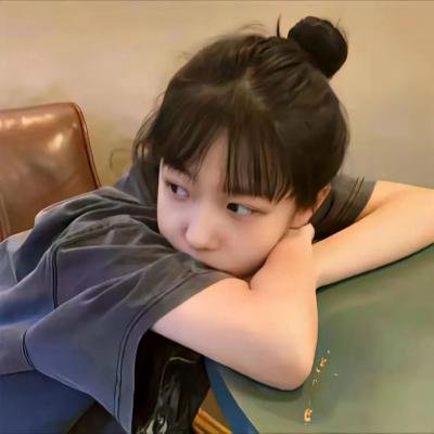 蒂拉和兰妮劫火车